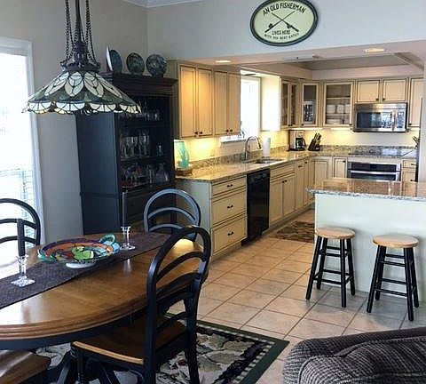 5th image of 177 NW Baypath Dr