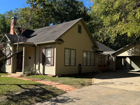 1021 Ferguson St, Nacogdoches, TX 75961