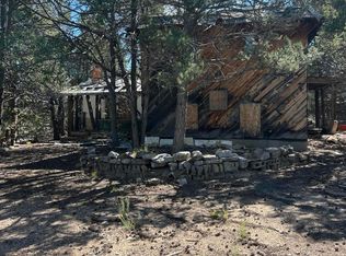 20 Millionaire Cir, Tijeras, NM 87059