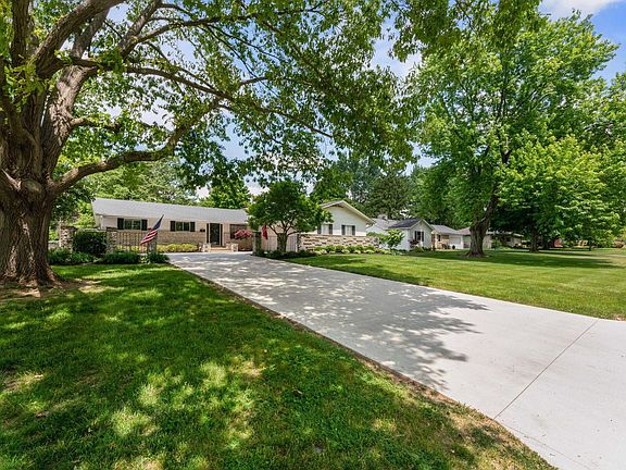 4th image of 2660 River Park Dr