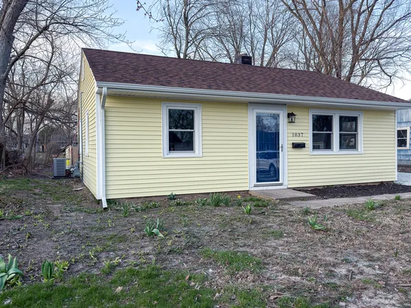 1037 Eastview Dr, Rantoul, IL 61866