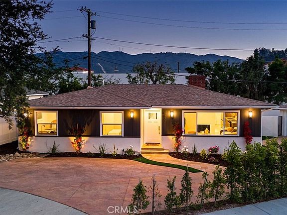 3rd image of 6433 Creemore Ln