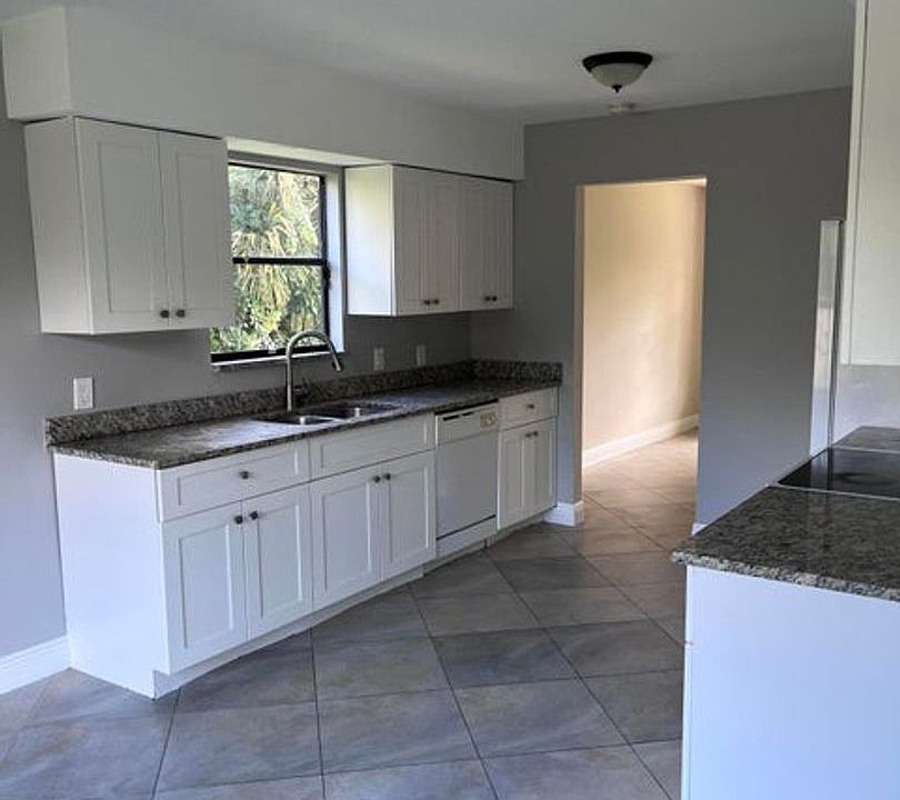 1st image of 8760 Lyndall Ln