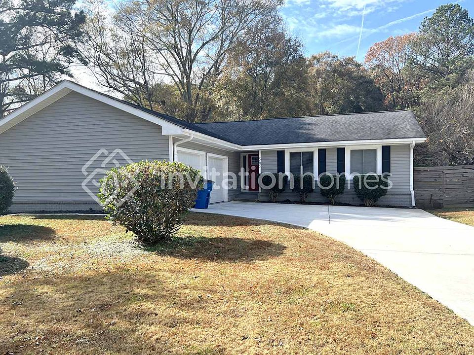1st image of 565 Lakeridge Cir SE