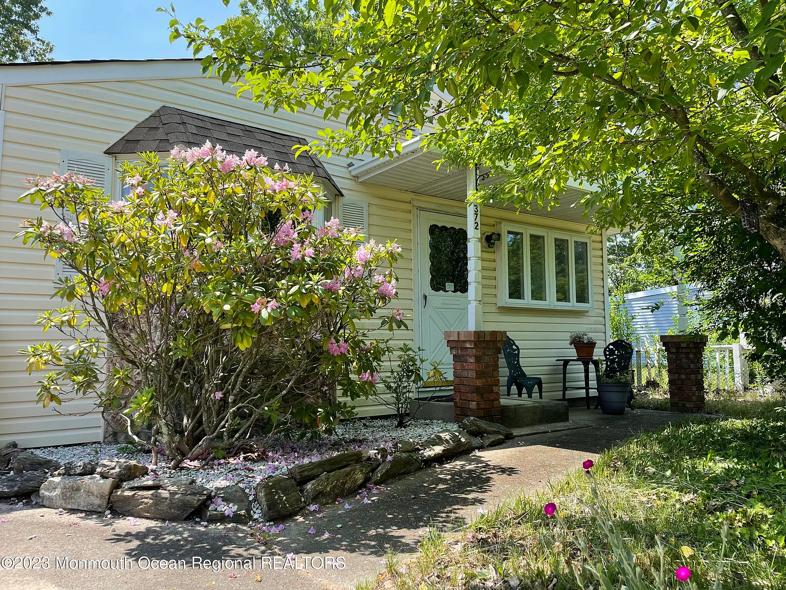 372 Church Road photo 1