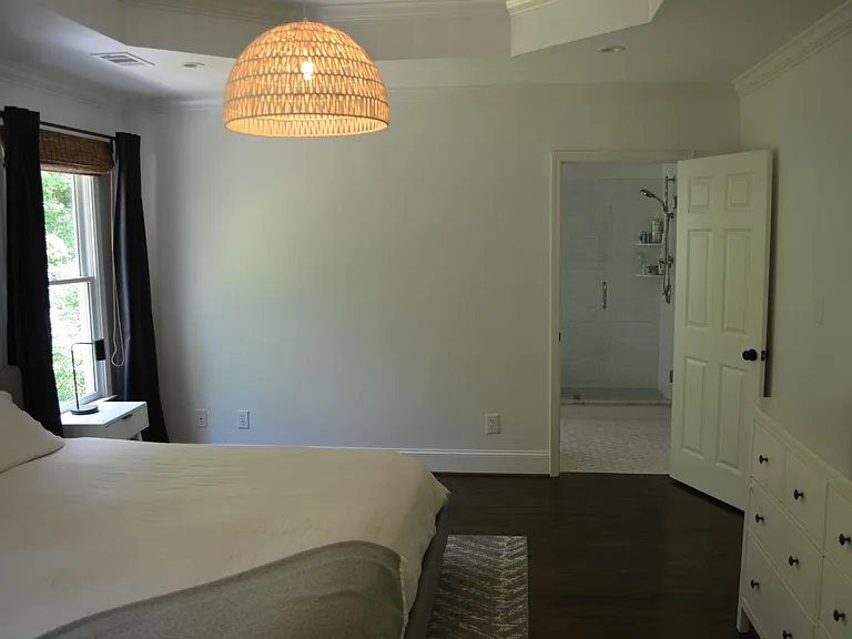 3825 Peachtree Dunwoody Rd NE — Photo 28