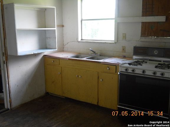 3rd image of 9306 GARNETT AVE