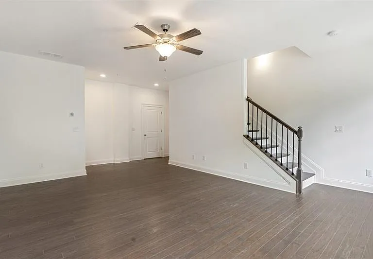 6803 Prelude Dr — Photo 5