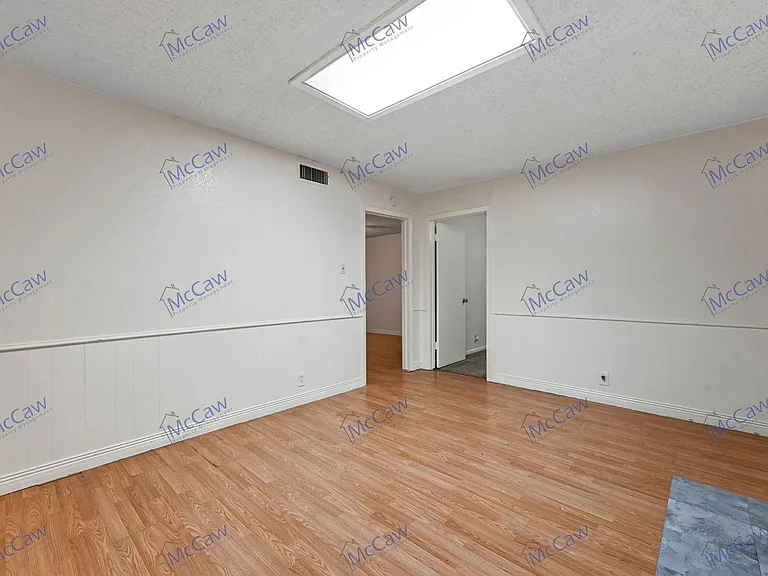 3532 Hilton Dr — Photo 6