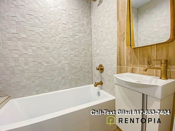 5th image of 358 Irving Ave #2V
