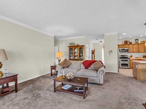 5th image of 1100 Eastfield Dr