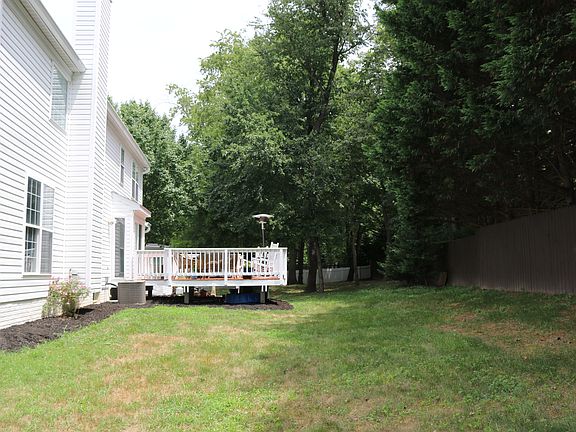 4th image of 8022 Middlebury Dr