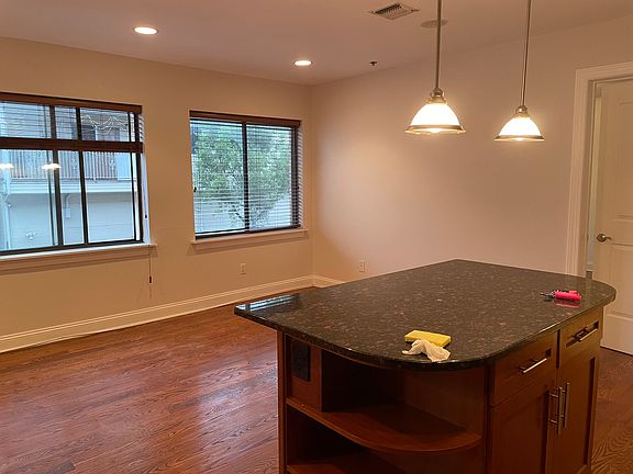 4th image of 136 41st St Unit 102