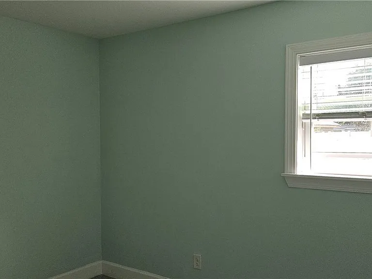 1626 Grace Ave — Photo 22
