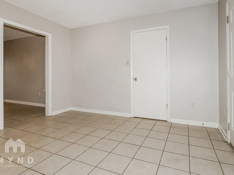 10571 Chateau Rd — Photo 8
