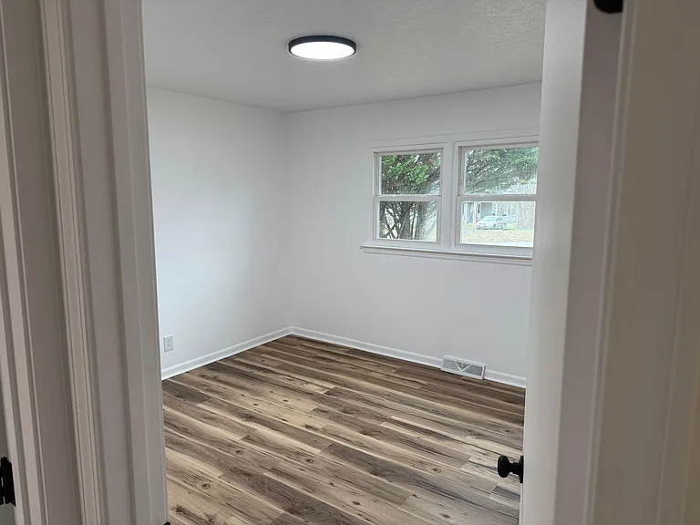 1185 Afton Rd — Photo 9
