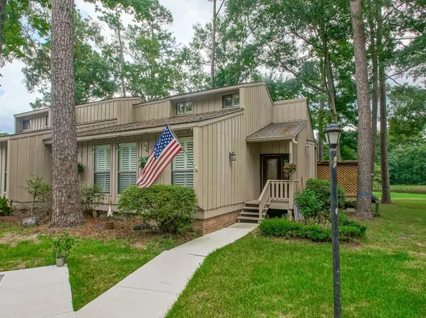 665 N Beau Chene Dr APT 32, Mandeville, LA 70471