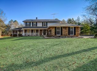 4003 Walking Ridge St, Crystal Lake, IL 60012