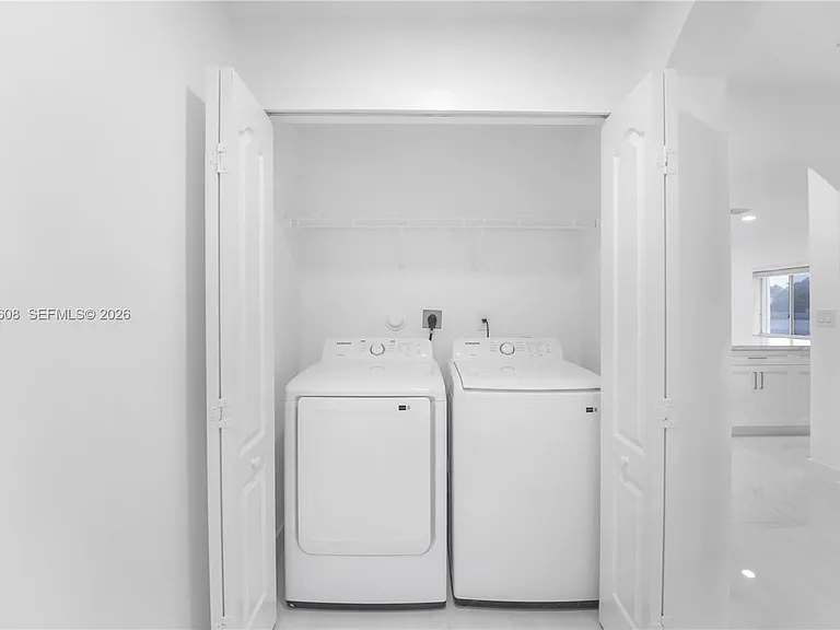 2802 SW 128th Way — Photo 17
