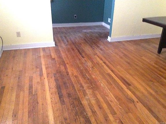 2nd image of 100 E Roanoke St