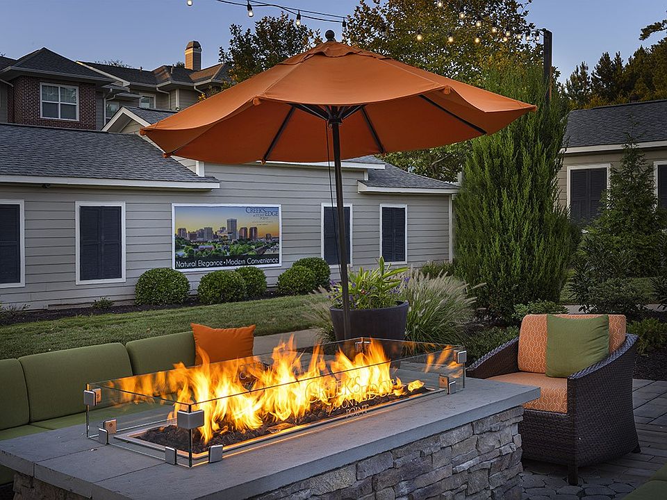Outdoor fire pit with lounge seating