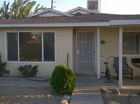 711 Candlelight Dr, Barstow, CA 92311