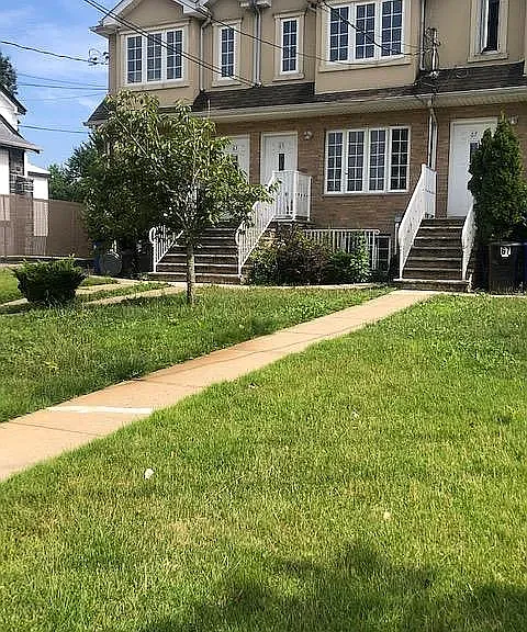 65 Wainwright Ave #2 — Photo 1