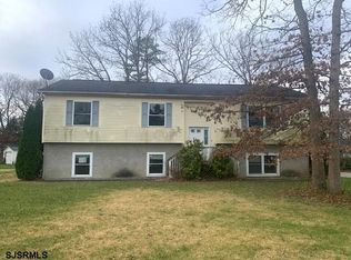 301 Fenton Ave, Egg Harbor Township, NJ 08234