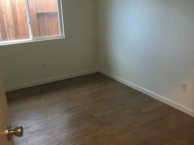 1817 Pomona Dr — Photo 8