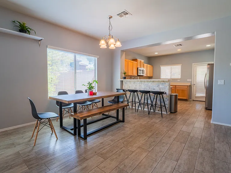 2313 N Presidential Dr — Photo 6