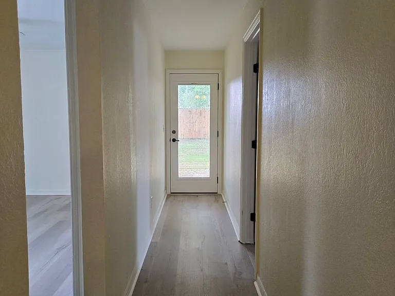 1205 N Lime St — Photo 8