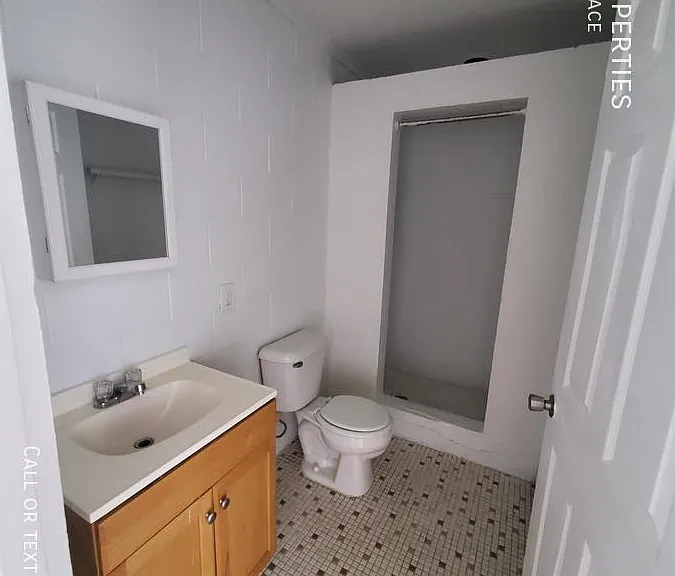 77 Harvey Pl — Photo 15