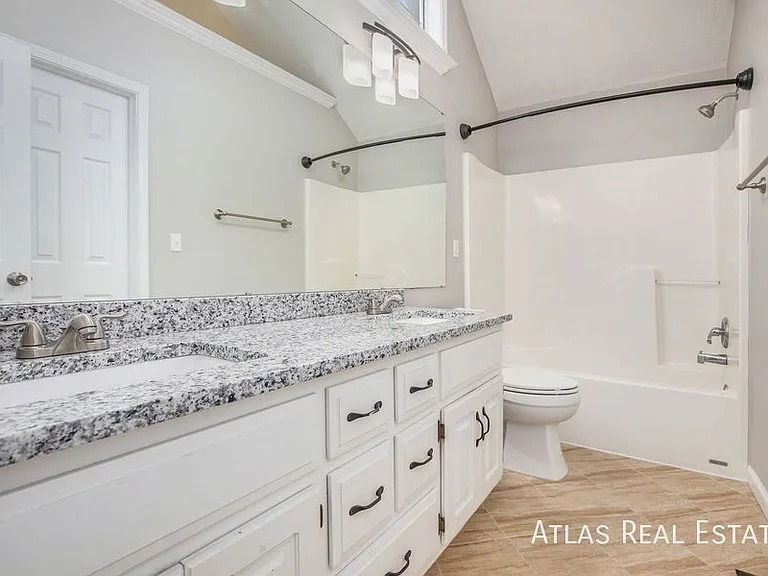 1312 SE Princeton Pl — Photo 12