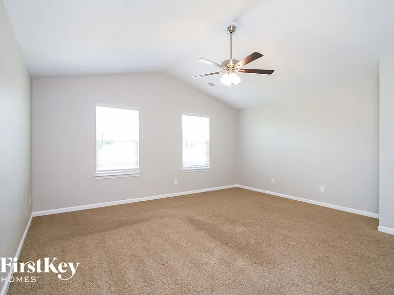 281 Estelle Dr — Photo 9