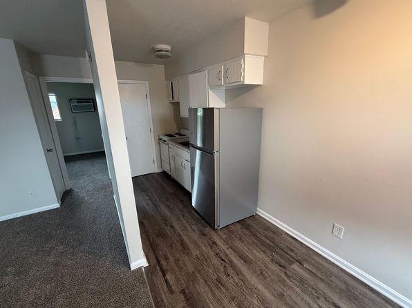 3203 Twin Oak Ln #24