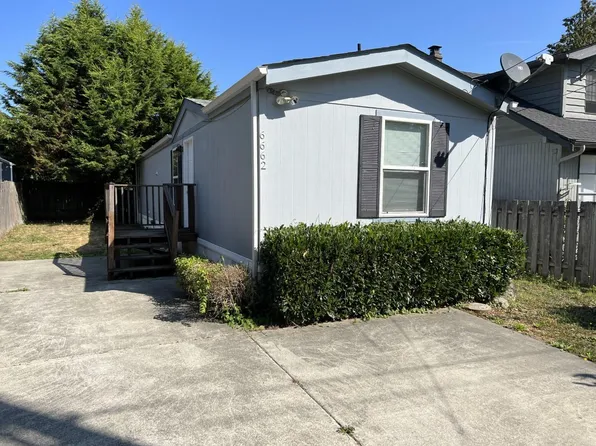 6662 NE Pine St, Suquamish, WA 98392