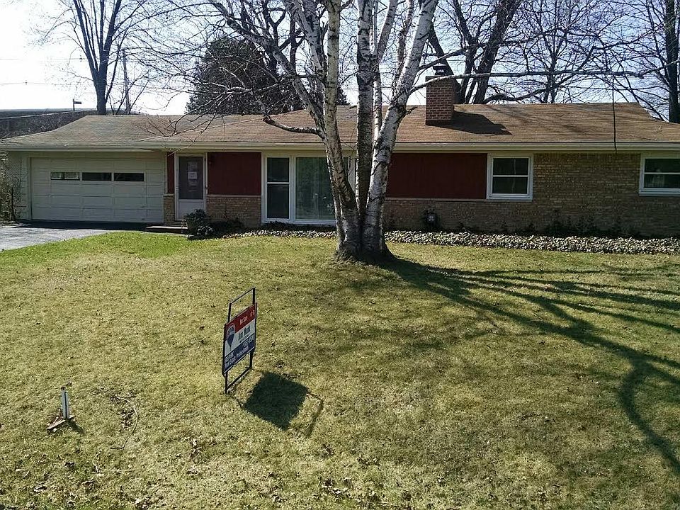 1st image of 1550 Woodside Dr
