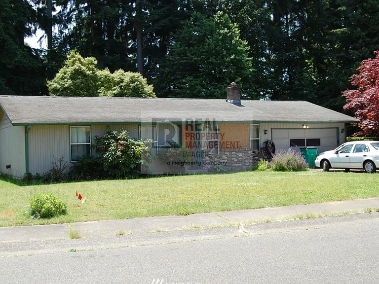 3605 Landau Ave NE — Photo 1