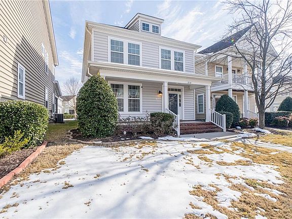 3rd image of 210 Tigerlilly Dr