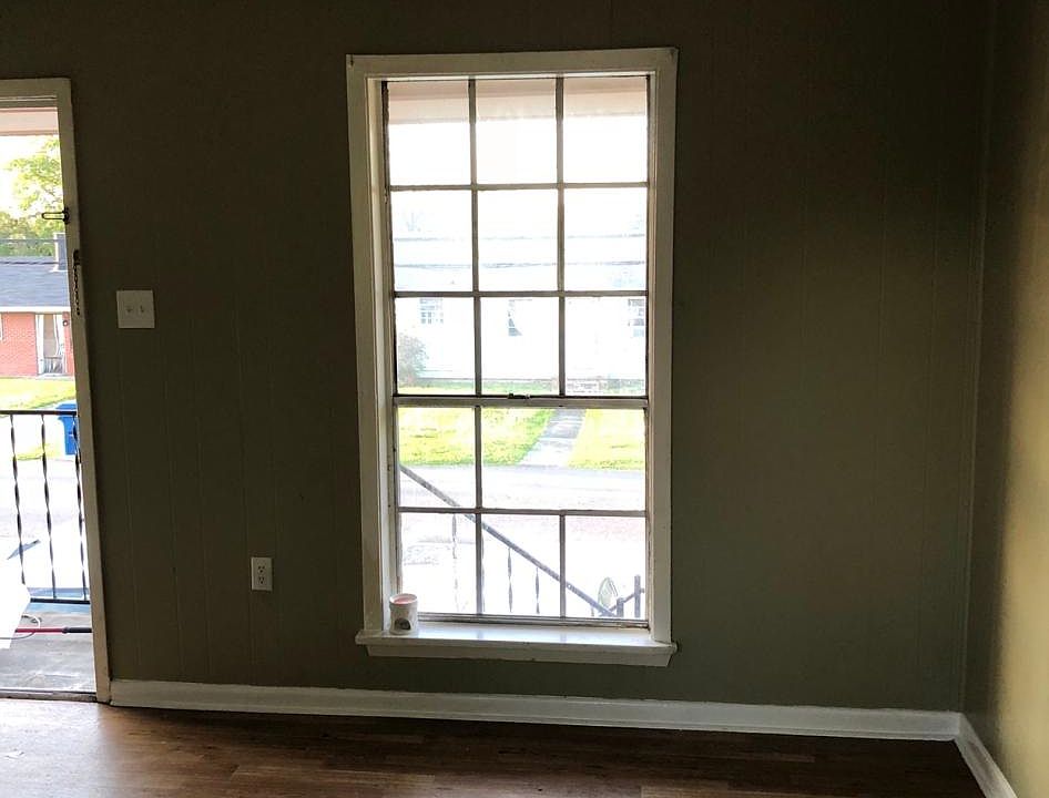 2nd image of 747 California Ave #7