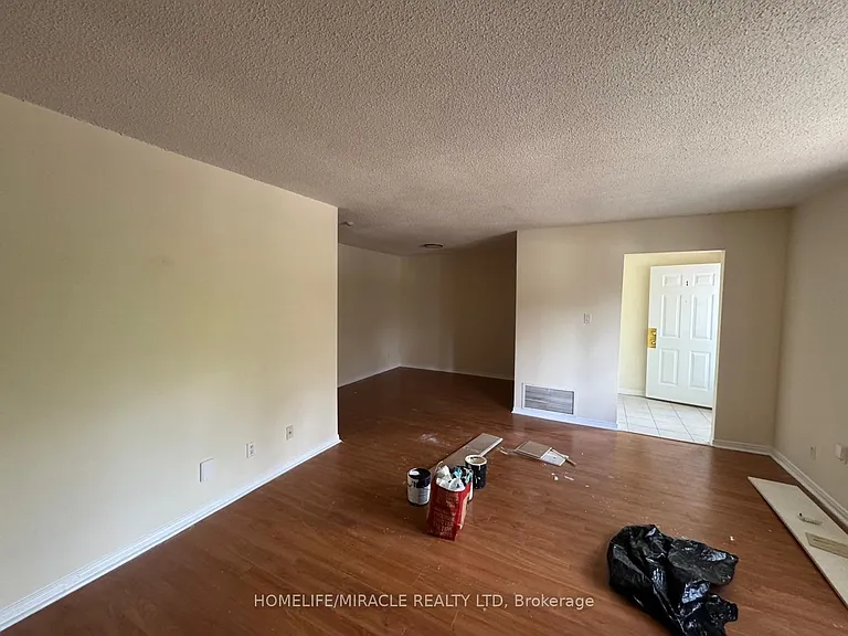 565 Kennedy Rd #1 — Photo 4