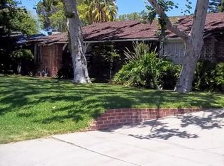 11815 Riverside Dr, Valley Village, CA 91607