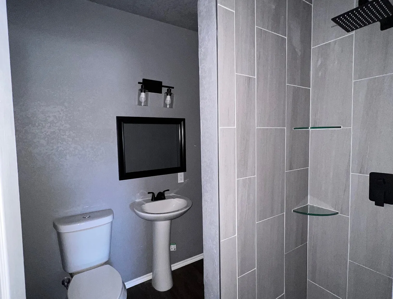 4 bed, 1188 sqft, $1,450 — Photo 2
