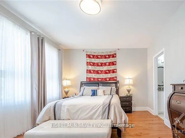 560 Mutual St — Photo 17