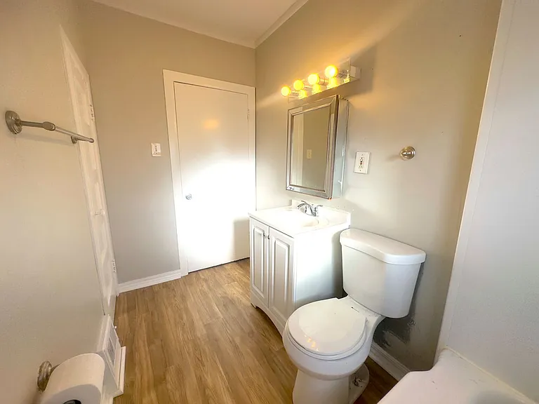 6837 Bradley Ave — Photo 15