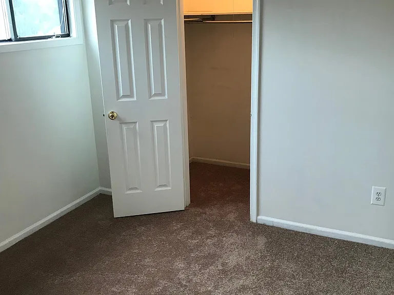 42 Bellaire Dr — Photo 13