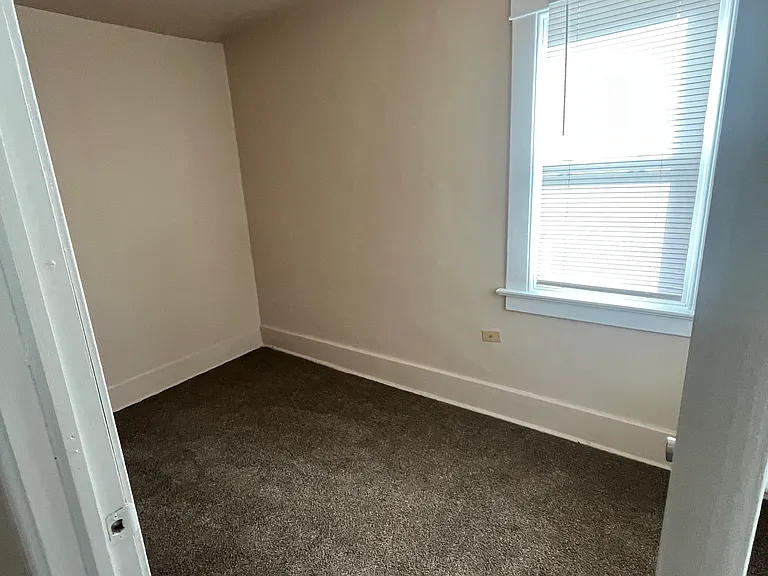 408 W 9th St #6 — Photo 7
