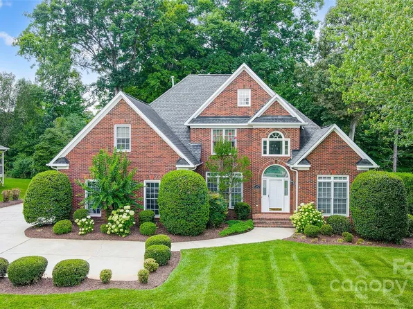 4411 Shannamara Dr, Matthews, NC 28104