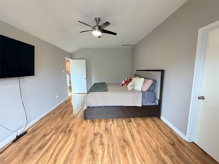 1807 Emerson Ridge Dr — Photo 18