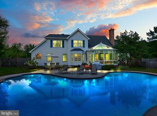 38 Penzance Rd, Hershey, PA 17033